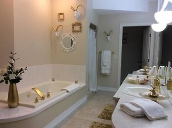 ケロウナ Scenic Canyon Ranch And Retreat Bed & Breakfast エクステリア 写真